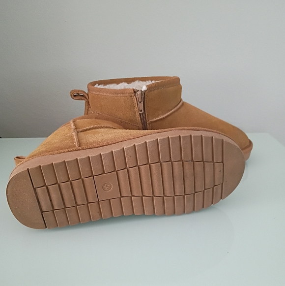 cushionaire Girls Hip Low Shearling Boots - Suede - Picture 2 of 4